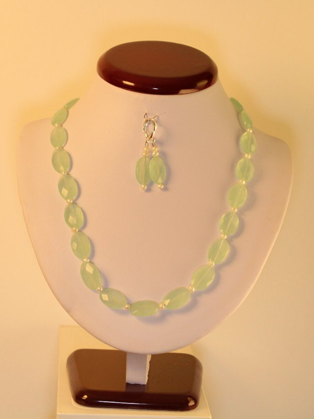 Natural Chalcedony Faceted Oval & Fresh Water Pearl Gemston Necklace 18-20"